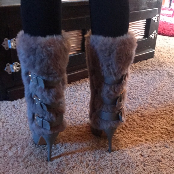 Ami Clubwear high heel boots with fir - Picture 4 of 6